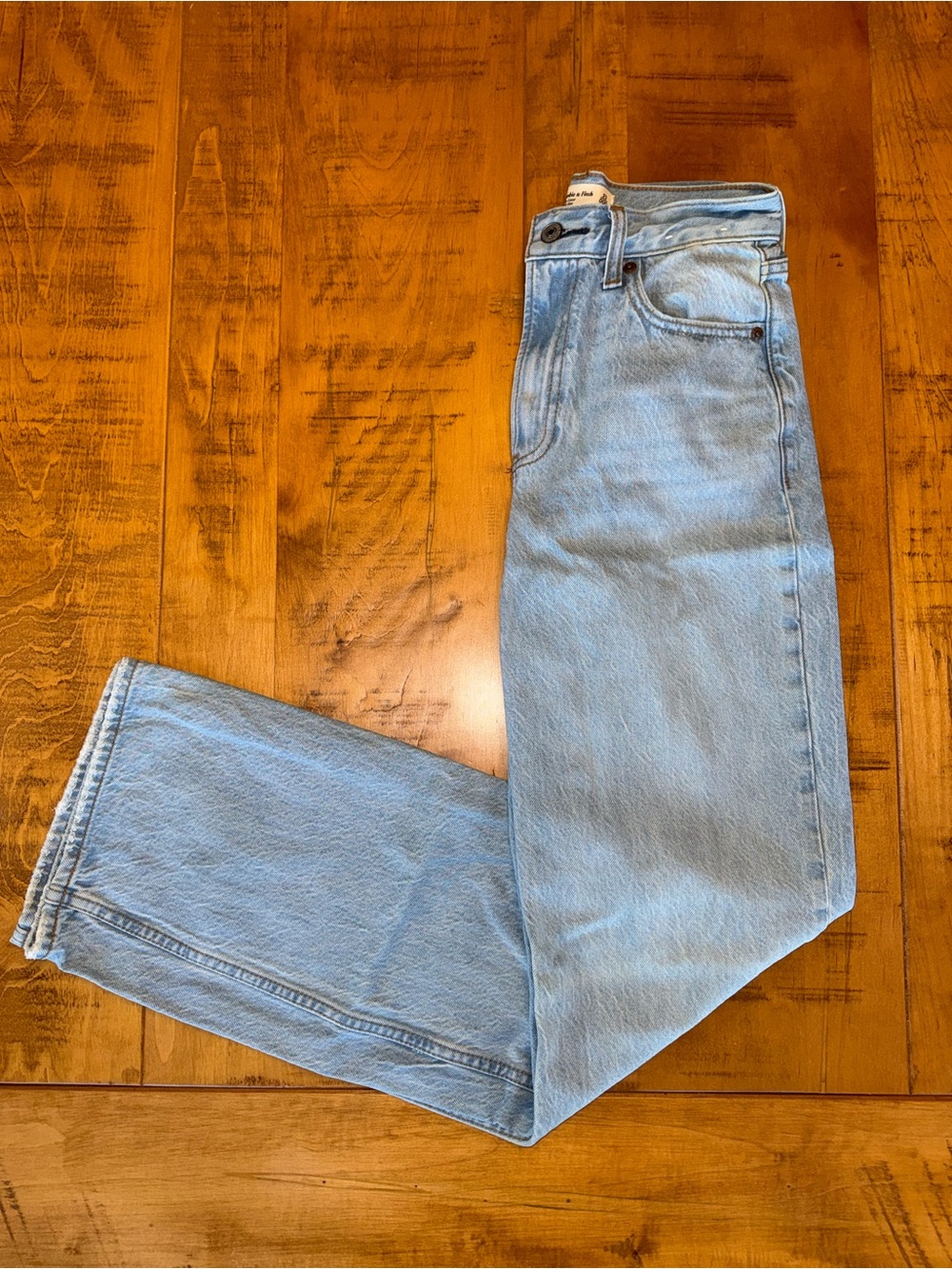 Abercrombie and Fitch women’s high rise loose jean size 23 tall